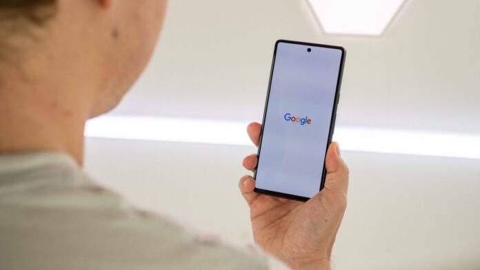 The Google logo on the Google Pixel 7